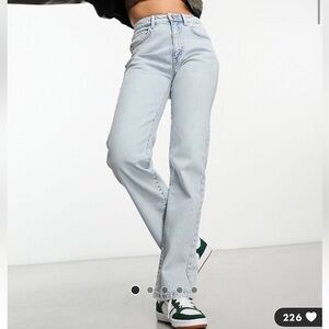 cotton on slim straight jean in light wash blue size 10 US